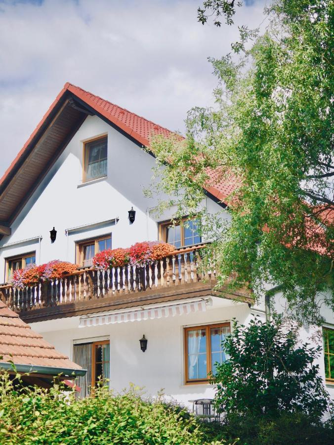 Pension Gruenes Herz Tonndorf Esterno foto