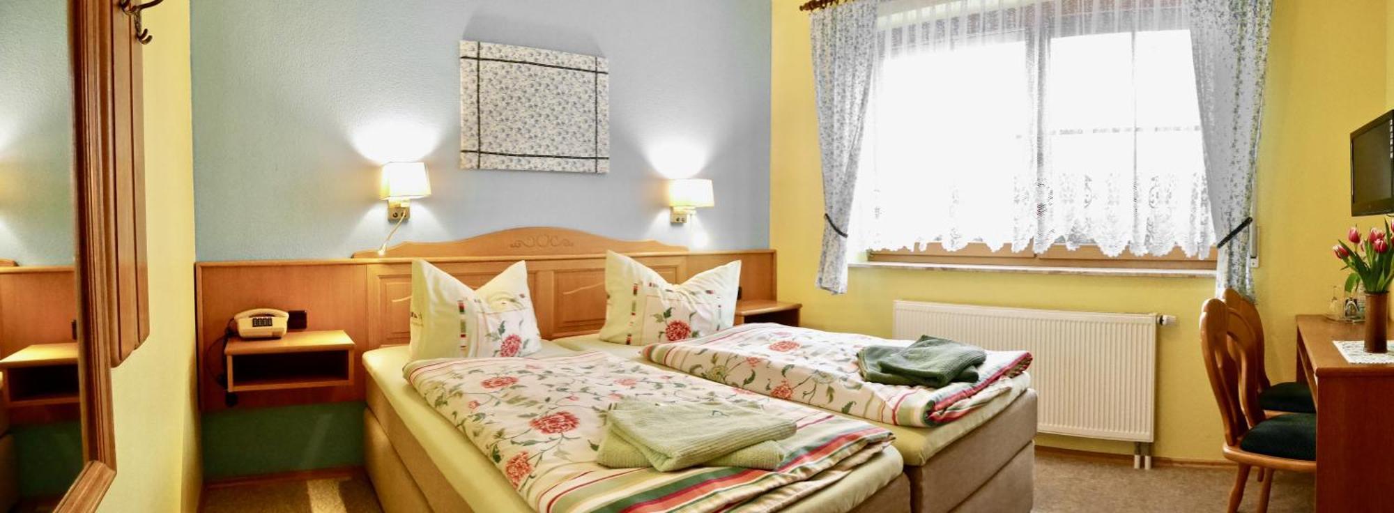 Pension Gruenes Herz Tonndorf Esterno foto