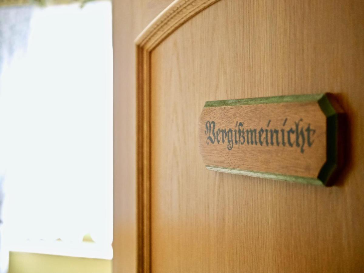 Pension Gruenes Herz Tonndorf Esterno foto